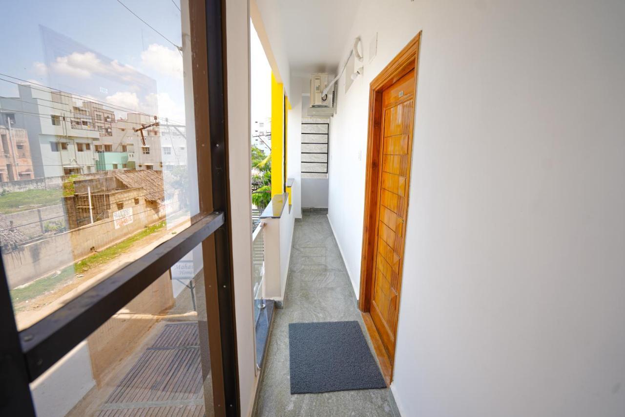 Mahasri Studio Apartments- Brand New Fully Furnished Air Conditioned Studio Apartments Tirupati Luaran gambar