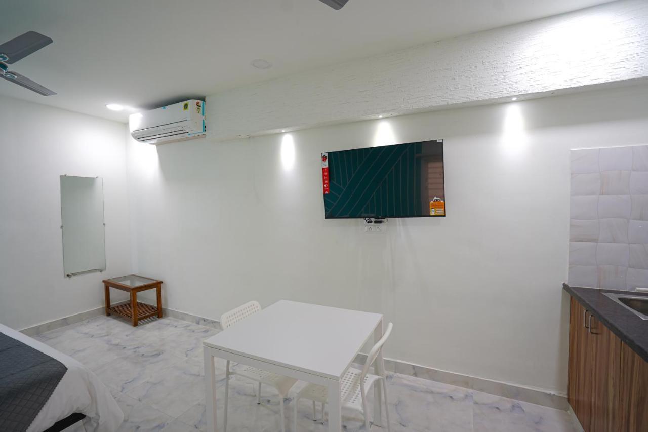 Mahasri Studio Apartments- Brand New Fully Furnished Air Conditioned Studio Apartments Tirupati Luaran gambar